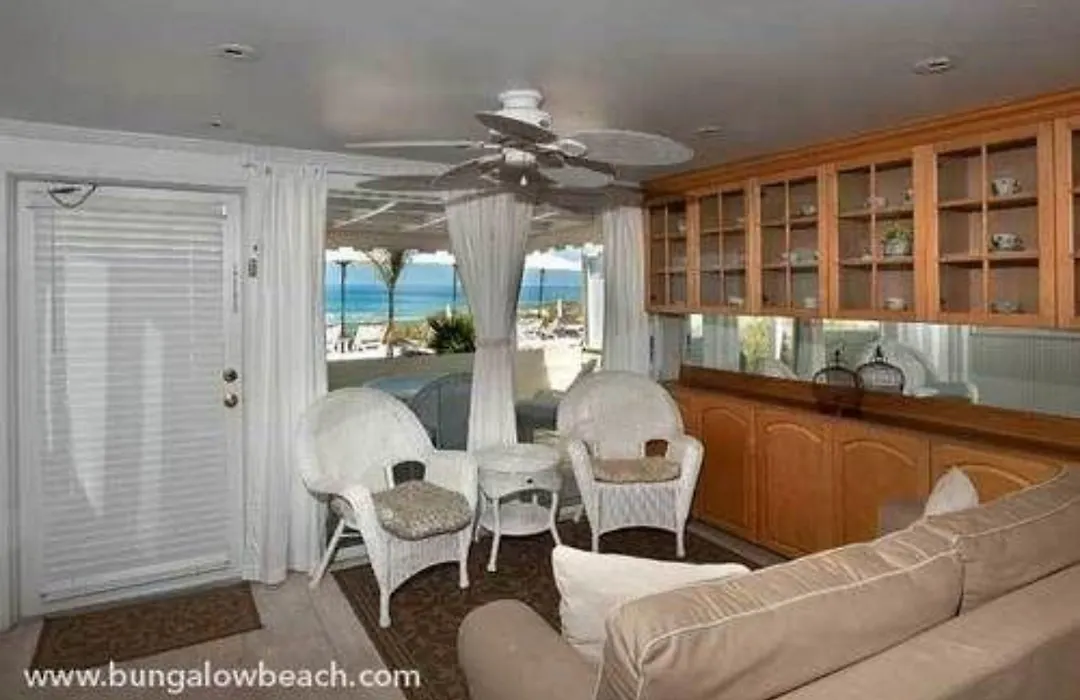 Bungalow Beach Resort-1