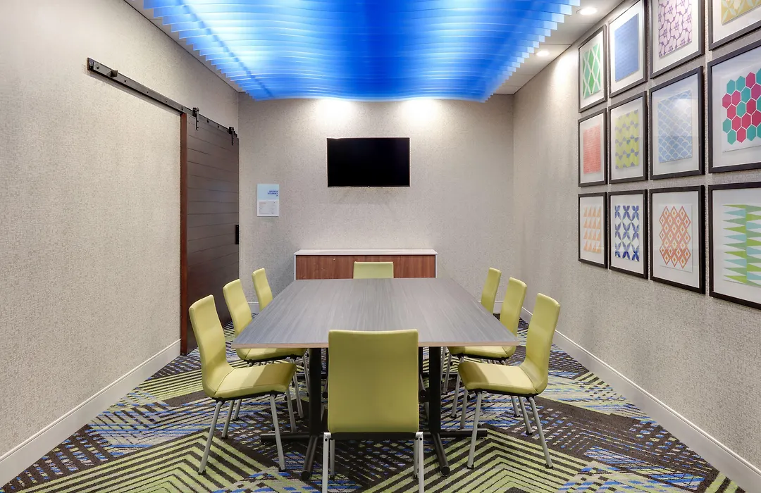 Holiday Inn Express & Suites - Dallas Nw Hwy - Love Field By Ihg-1