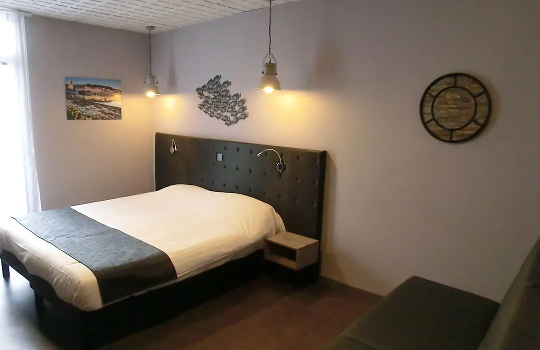 Hotel Sur Le Quai-1