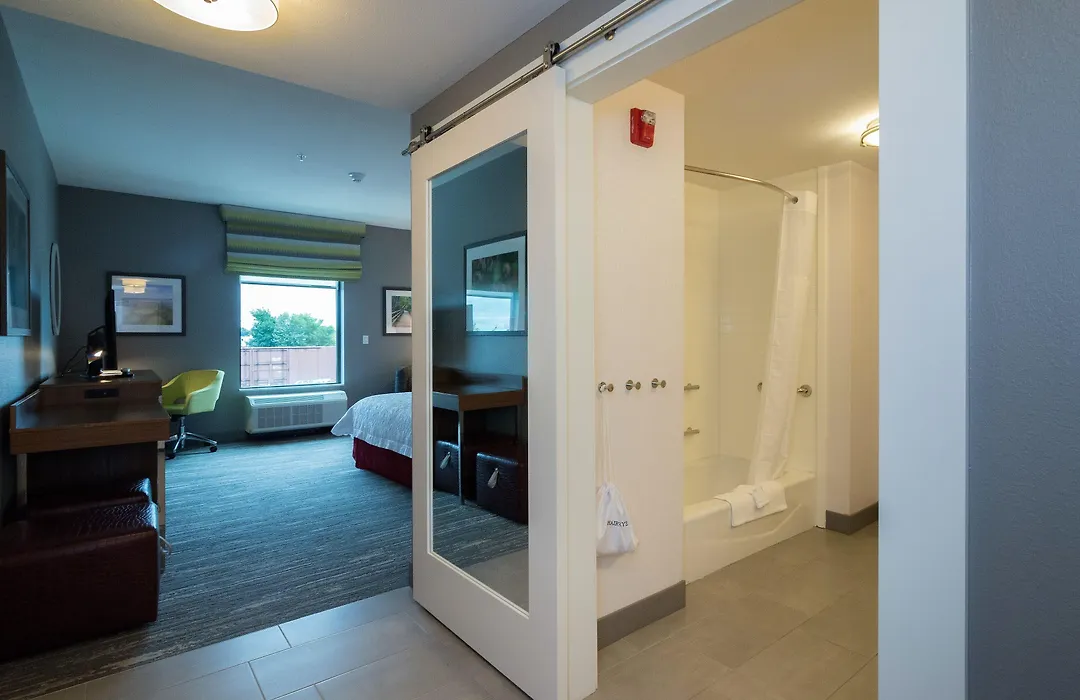 Hampton Inn & Suites - Allen Park-1