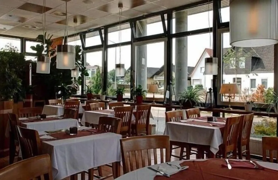 Hotel Manu-1
