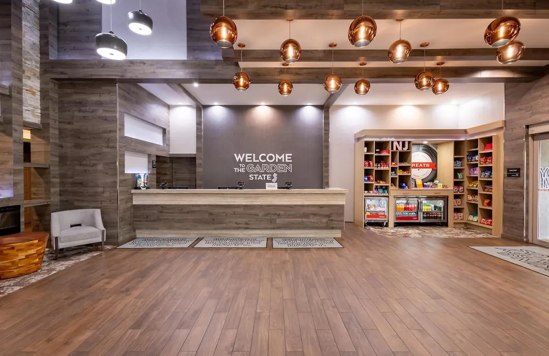 Hampton Inn & Suites By Hilton- Newark Airport Elizabeth-1