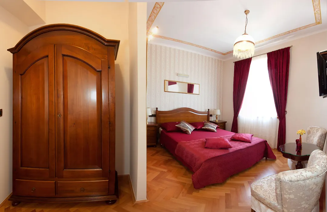 Unique Luxury Rooms-1