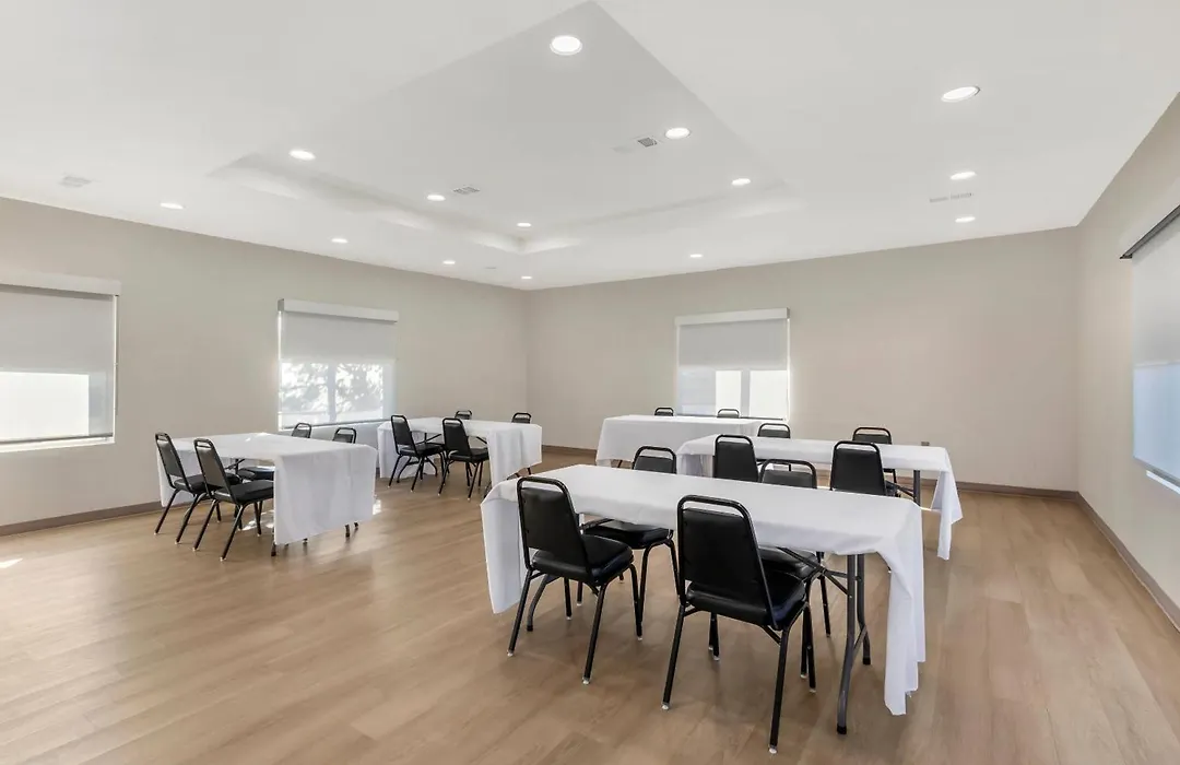 Comfort Inn & Suites Red Oak - Dallas Area-1
