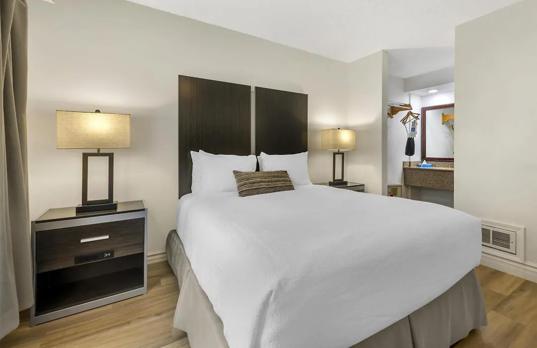 Best Western Pier Point Inn-1