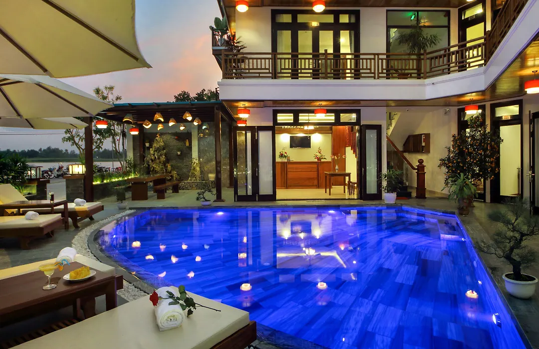 Threeway Riverside Villa-1