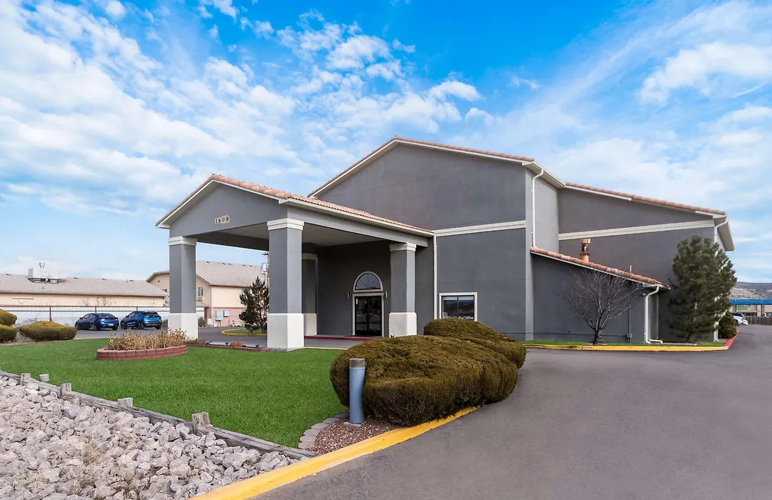 Surestay Hotel By Best Western Grants-1