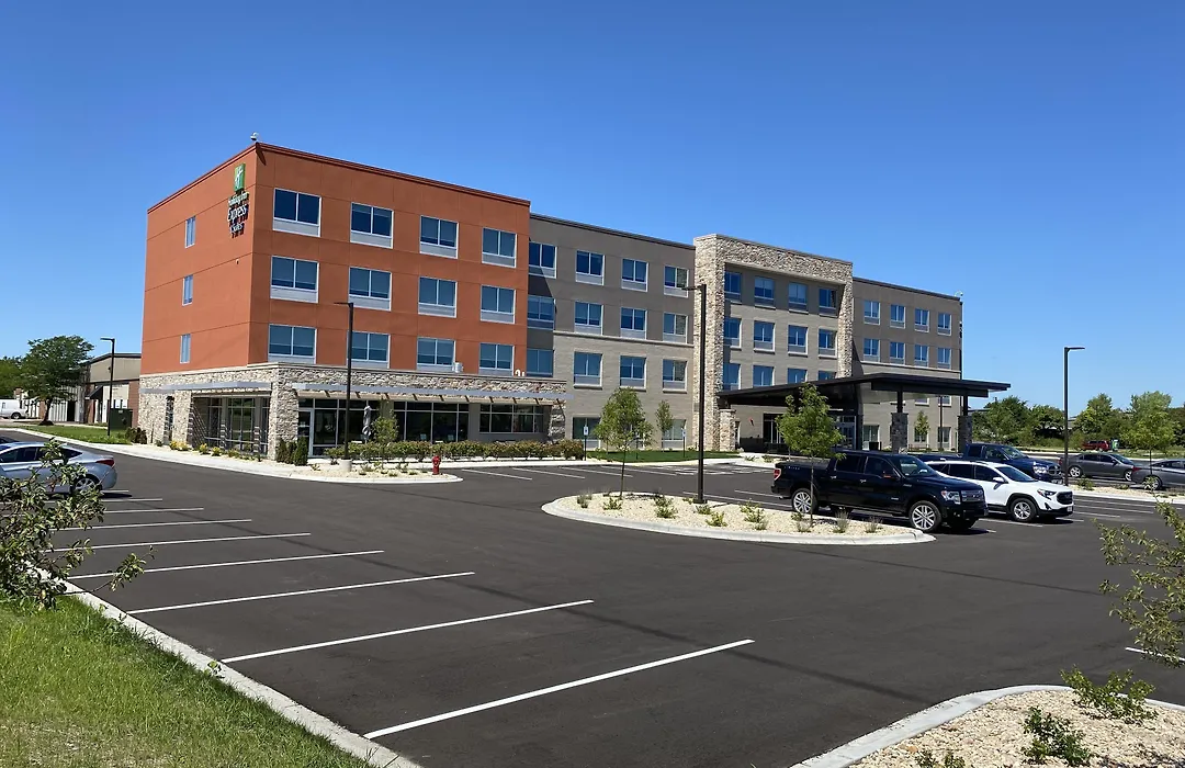 Holiday Inn Express & Suites - Madison West - Middleton By Ihg-1