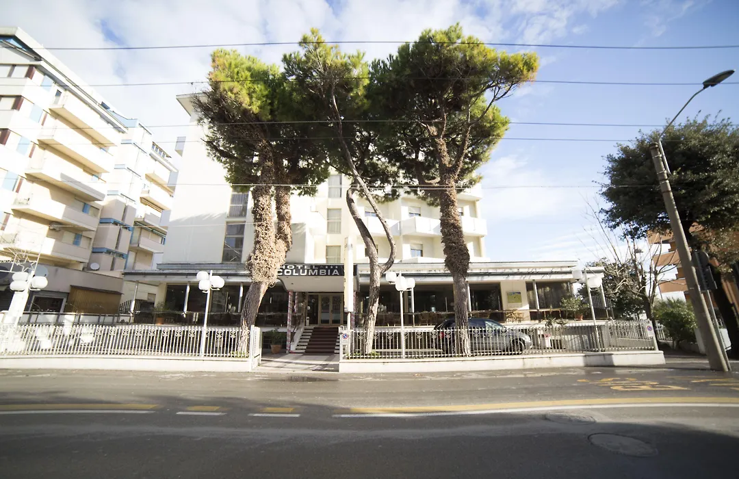 Hotel Columbia Frontemare-1
