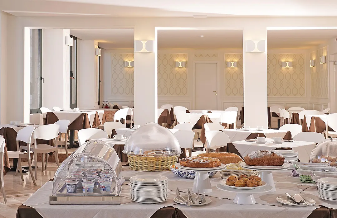 Hotel Du Lac Gardone Riviera-1