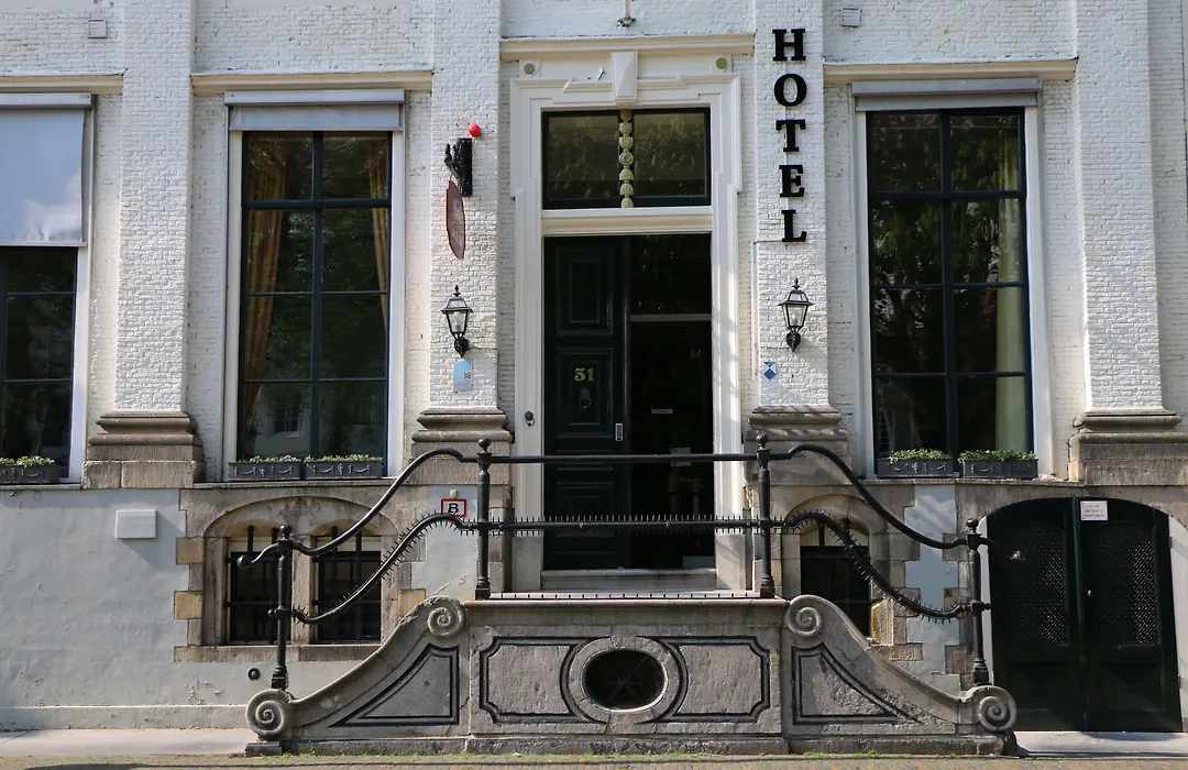 Logies aan de Dam-1