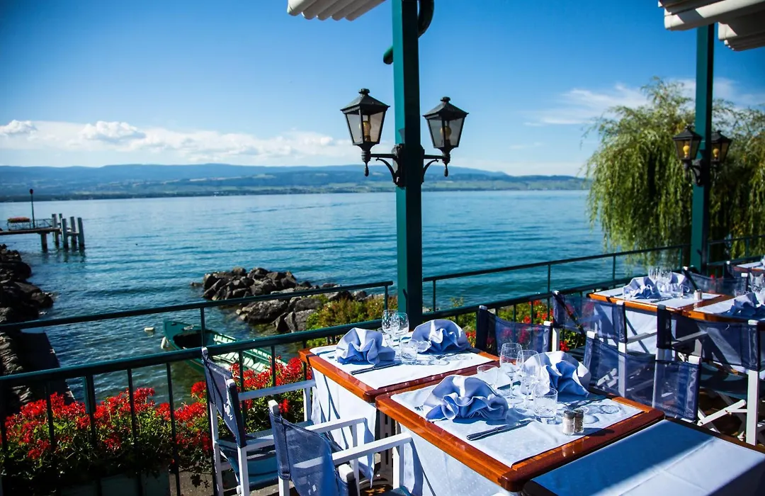 Hôtel Restaurant Du Port-1