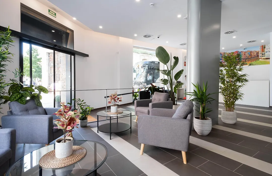 Hotel Bestprice Girona-1