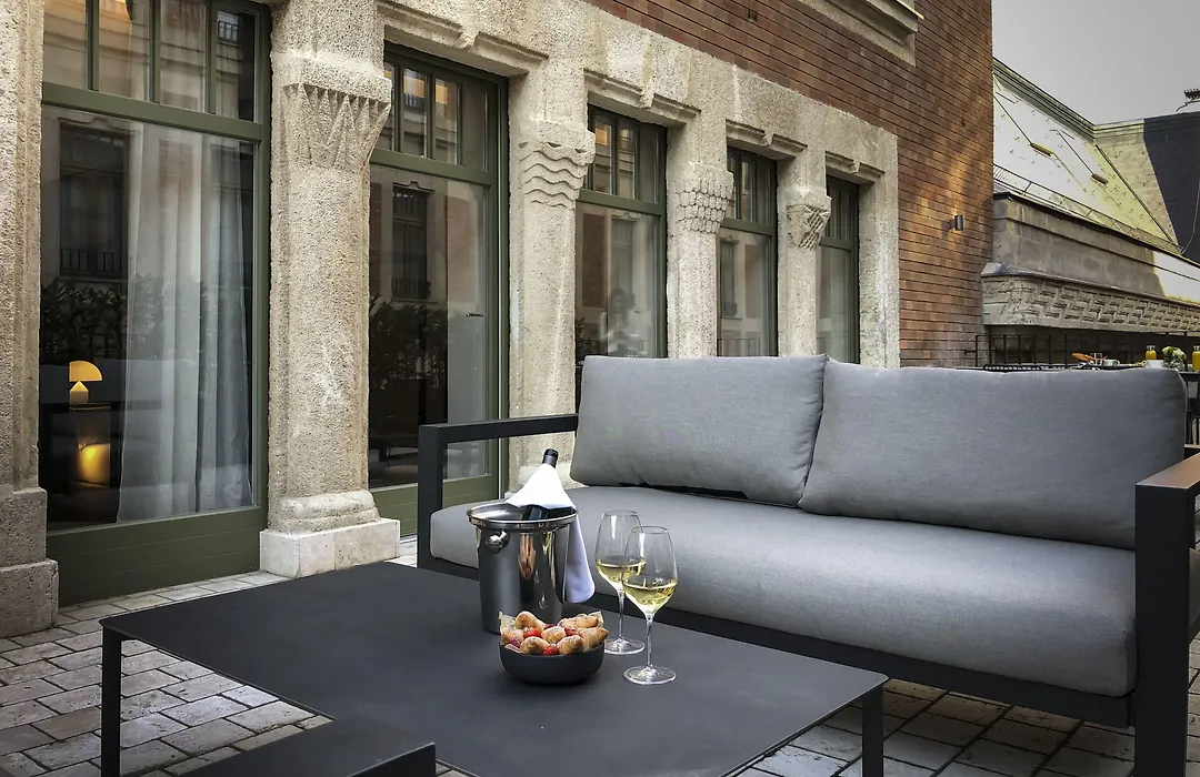 Kozmo Hotel Suites & Spa - Small Luxury Hotels Of The World-1