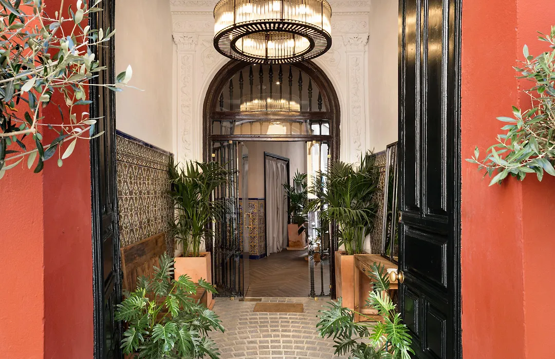 Honest Sevilla Hotel-1