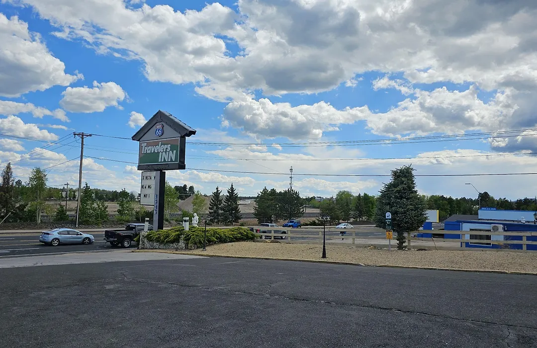 Travelers Inn-1