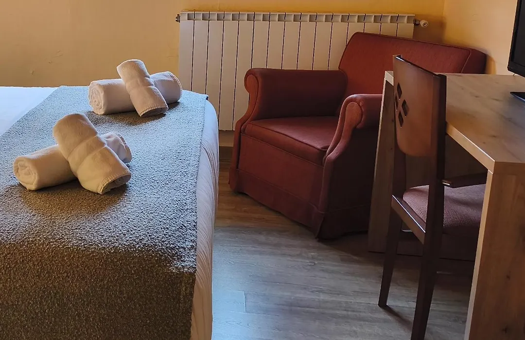 Hotel Saurat-1
