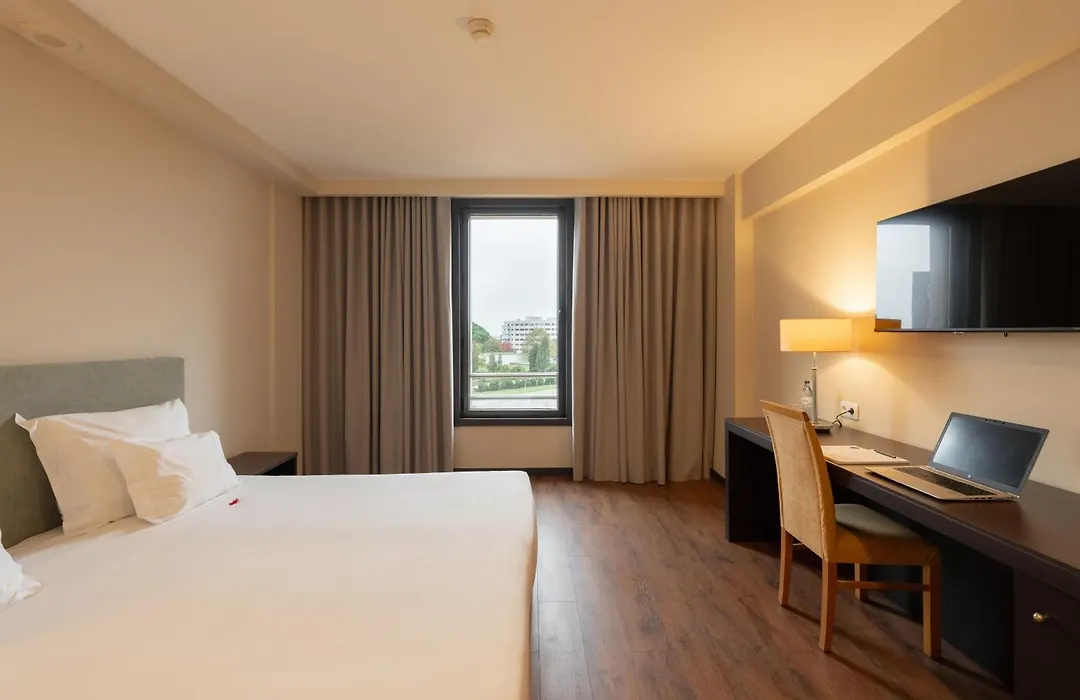 Hotel Premium Porto Maia-1