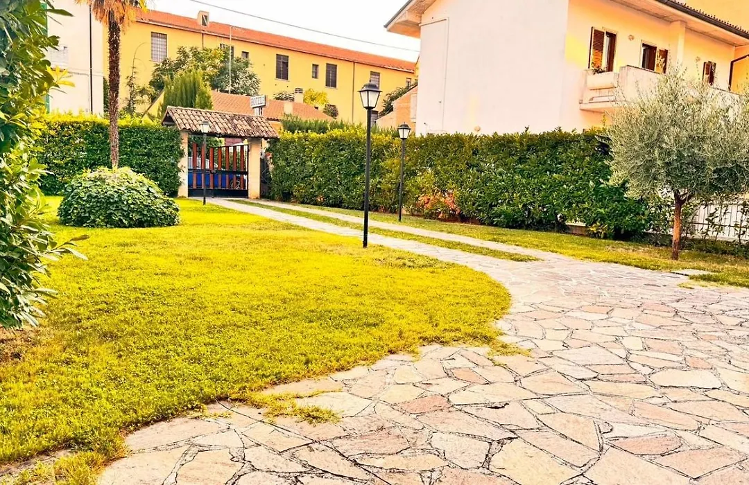 Hotel Armando' S-1