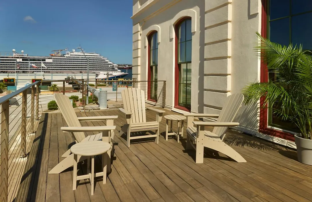 The Tremont House, Galveston, A Tribute Portfolio Hotel-1