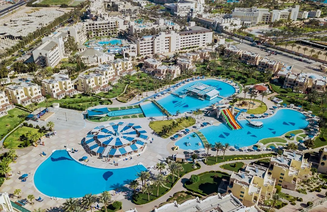 Royal Lagoons Resort & Aqua Park Families And Couples Only-1
