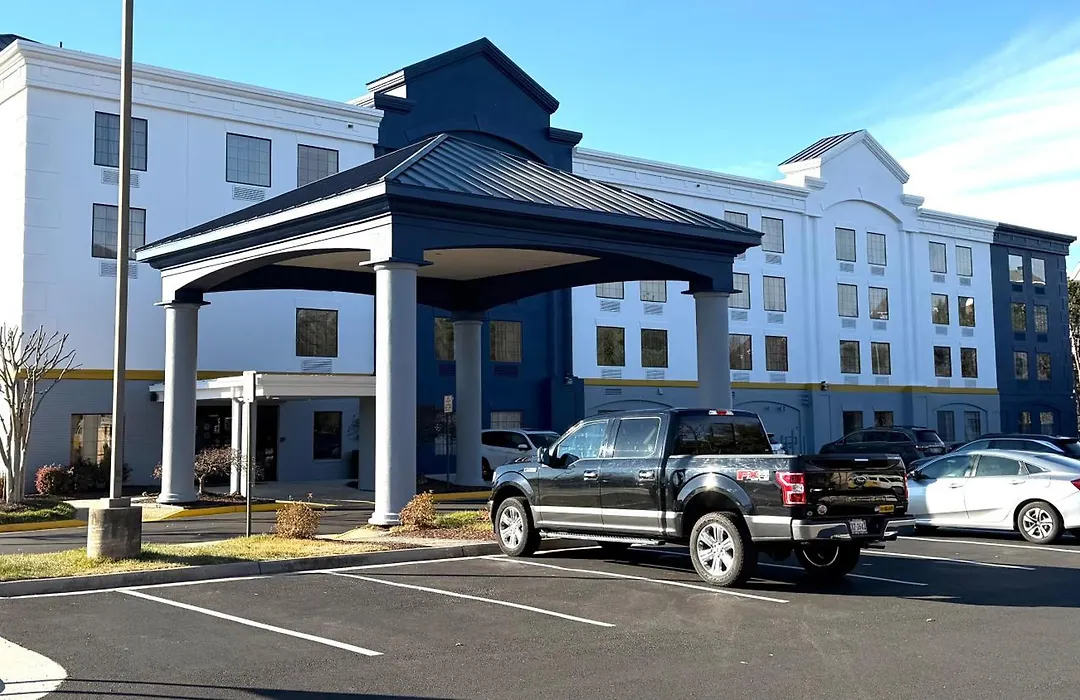 Comfort Suites Dulles Airport-1
