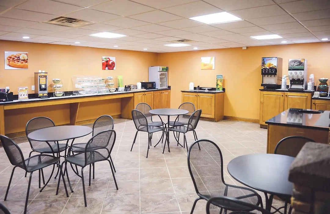 Quality Inn & Suites Ames Conference Center Near Isu Campus-1