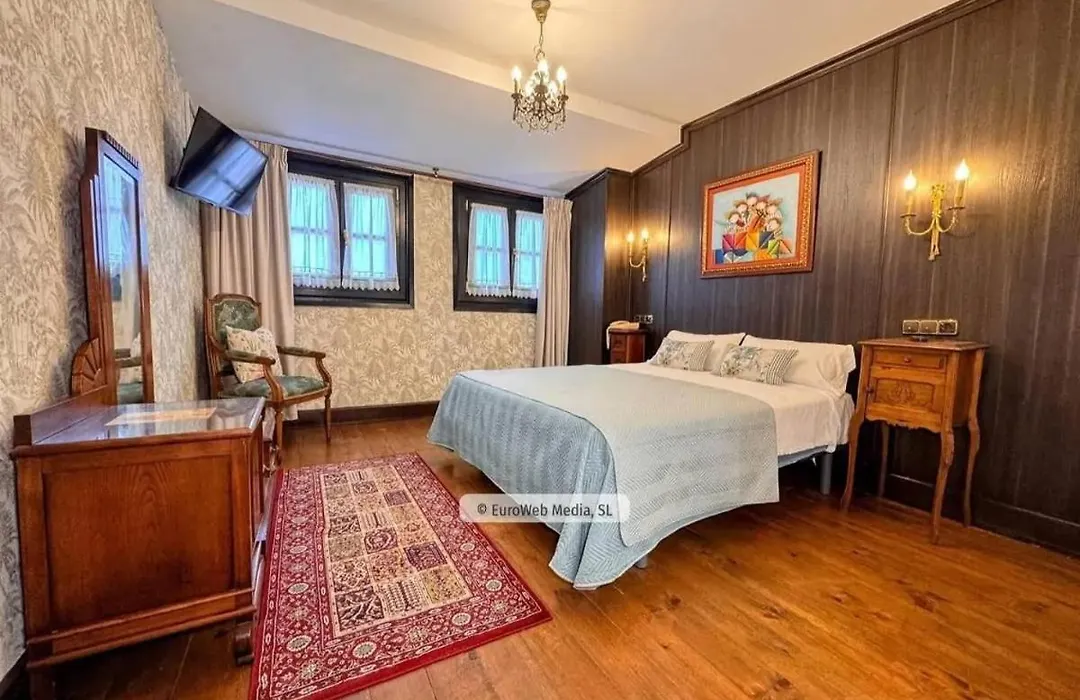 Hotel Palacio Carlos I-1