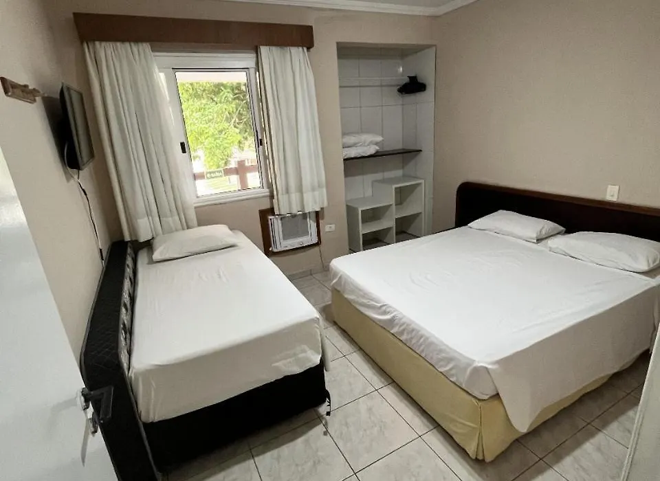 Amarilis Flat Service-1