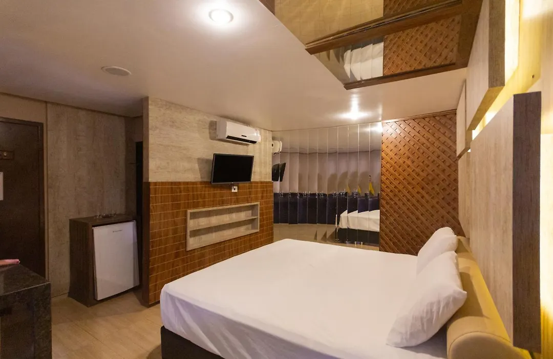 Motel Fascínio (Only Adults)-1