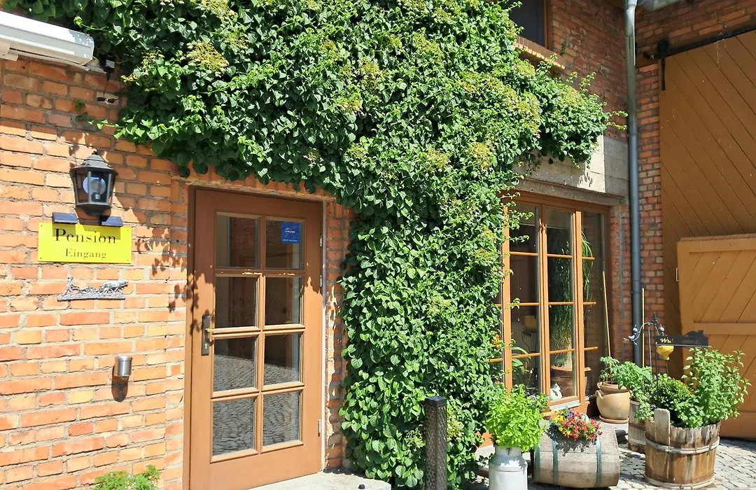 Pension Kronenburghof-1