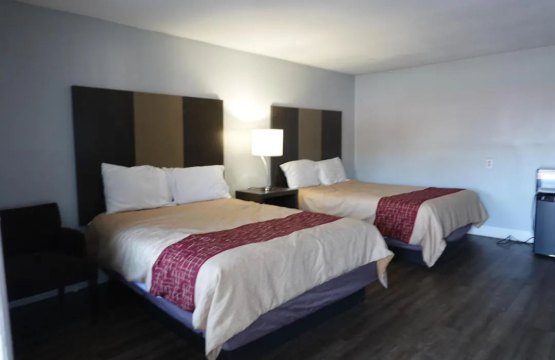 Cascades Motel - Chattanooga-1