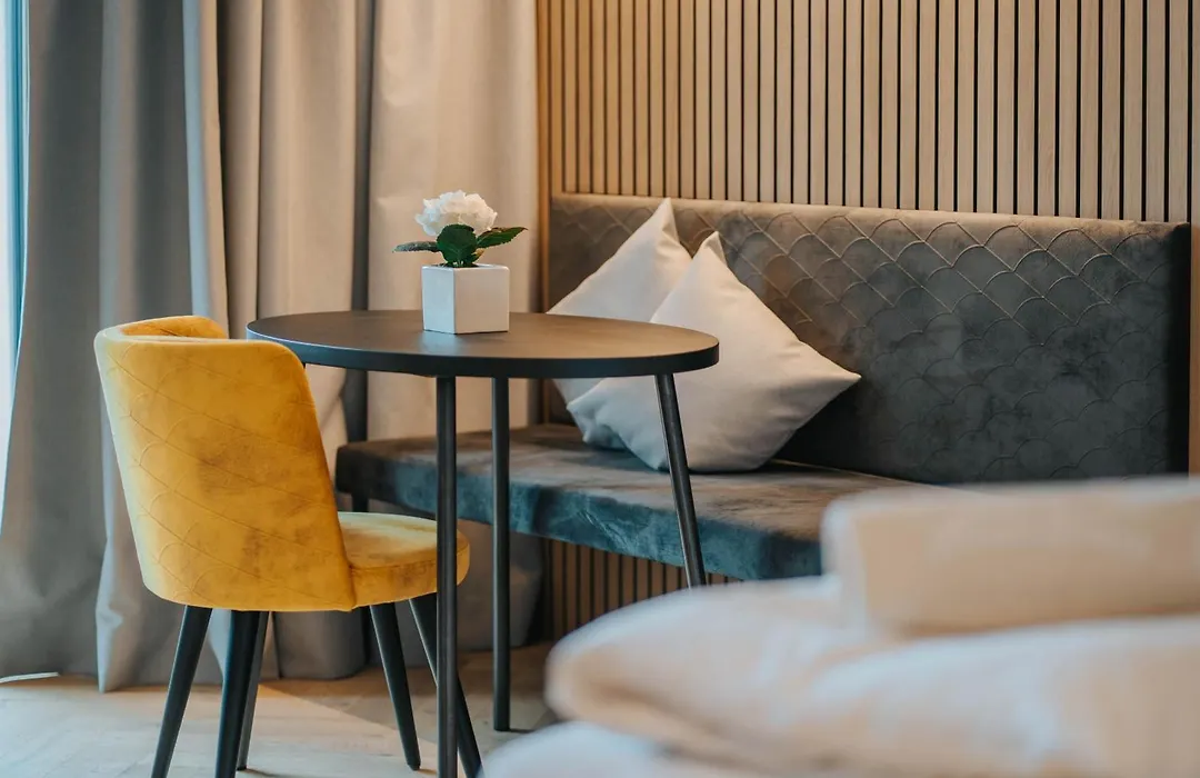 Small Hotel Sonne-1