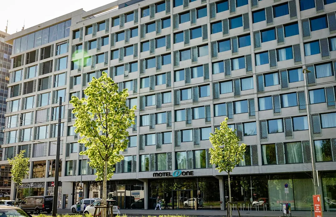 Motel One Karlsruhe-1