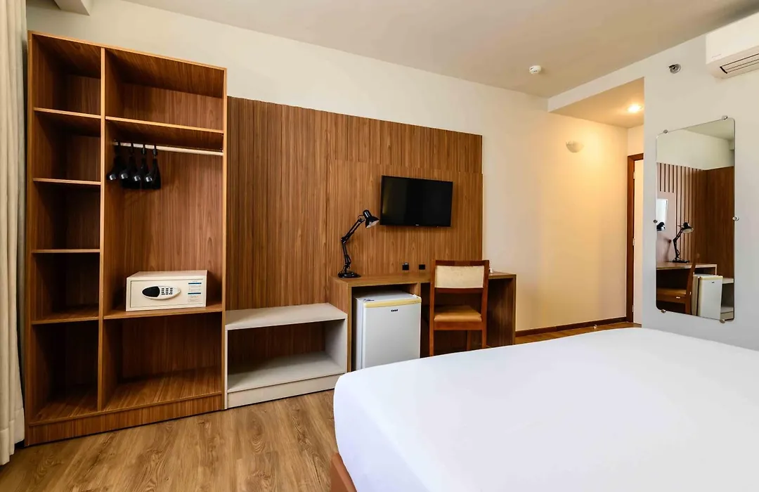 Vitoria Praia Hotel-1