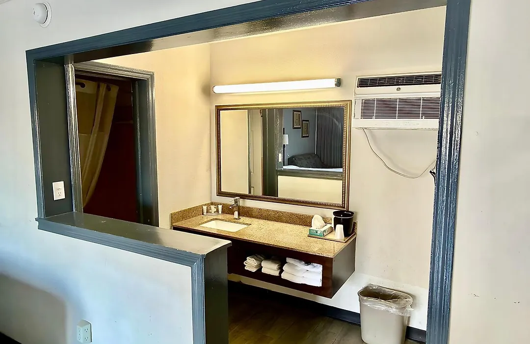 Budget Inn Conway-1