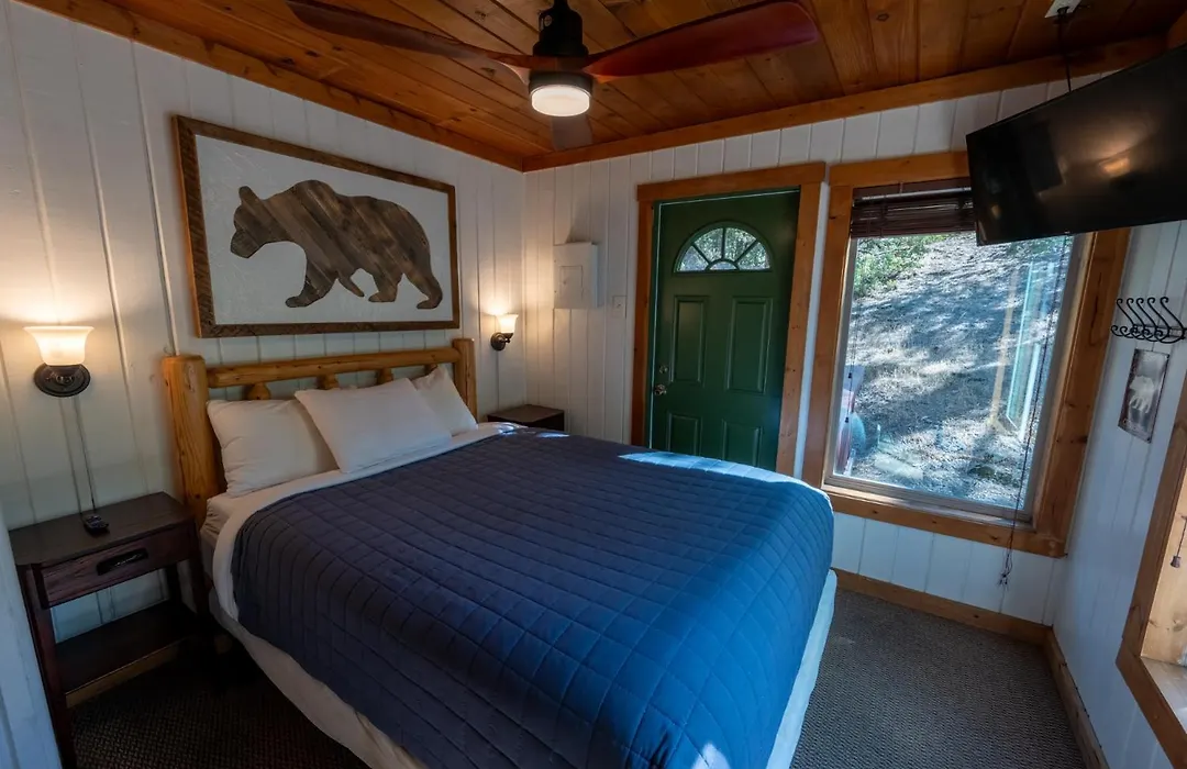 Shaver Lake Village Hotel-1