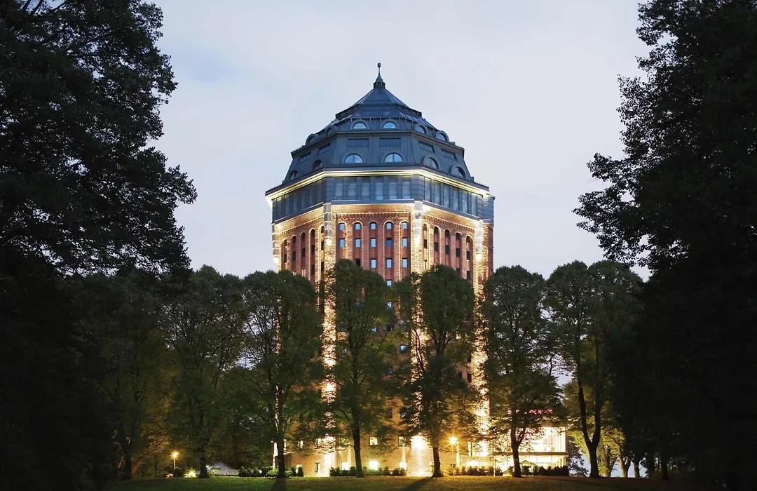 Mövenpick Hotel Hamburg-1