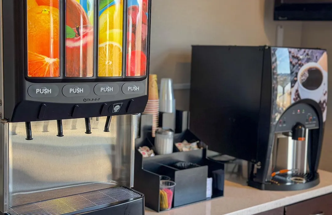 Whalers Inn And Suites-1