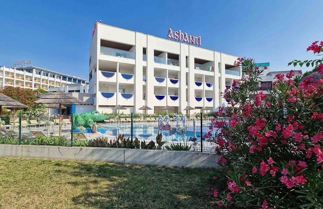 Ashanti Aparthotel Wellness&Spa-1