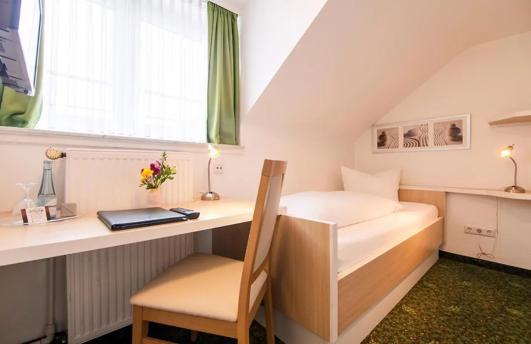 Hotel Zur Traube-1