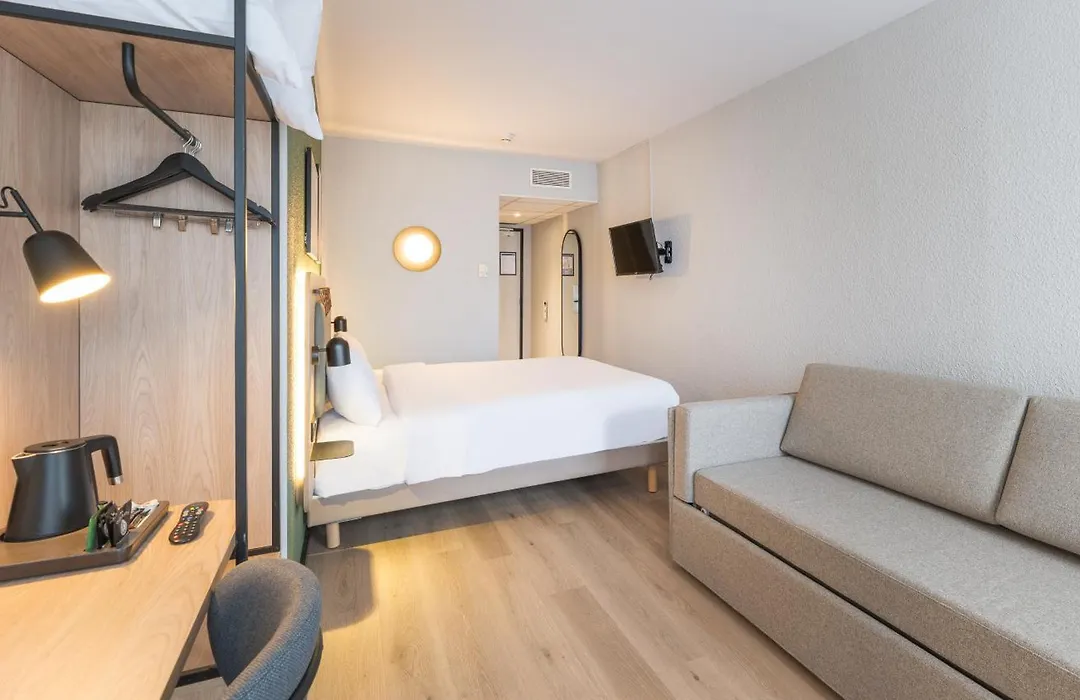 Campanile PRIME - Paris - Porte de Bagnolet-1