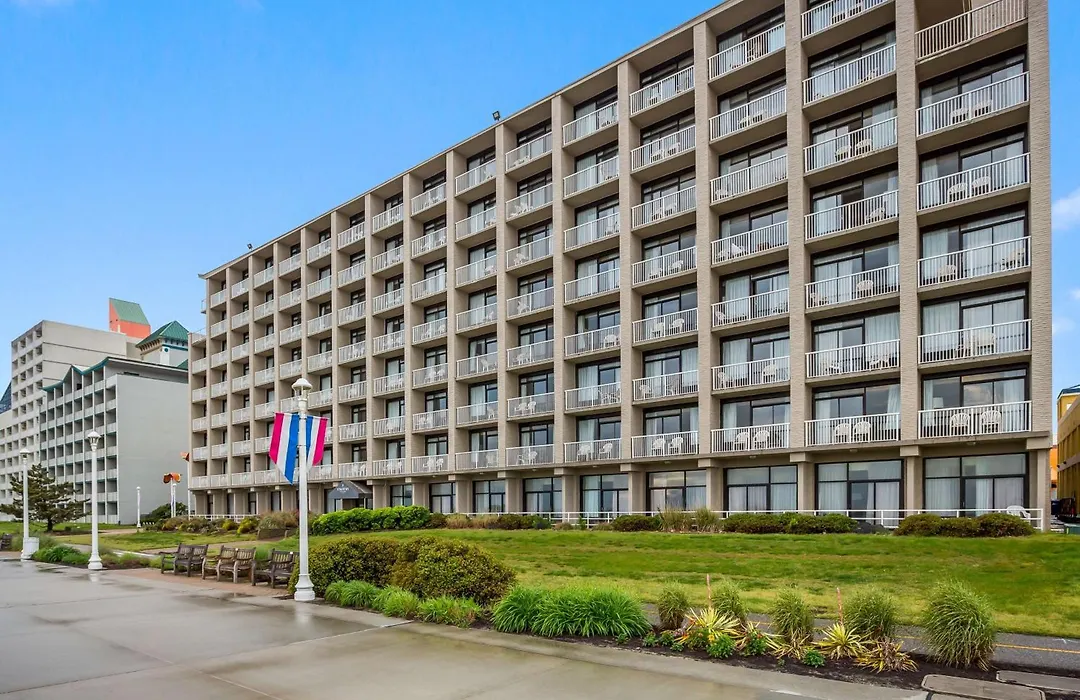 Country Inn & Suites By Radisson, Virginia Beach Oceanfront-1