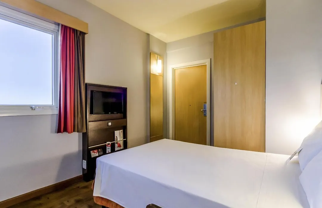 Ibis Barretos-1