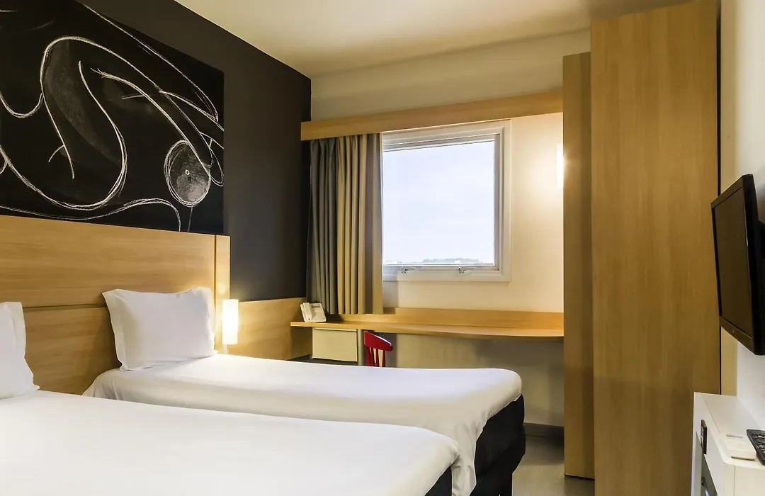 Ibis Uberaba-1