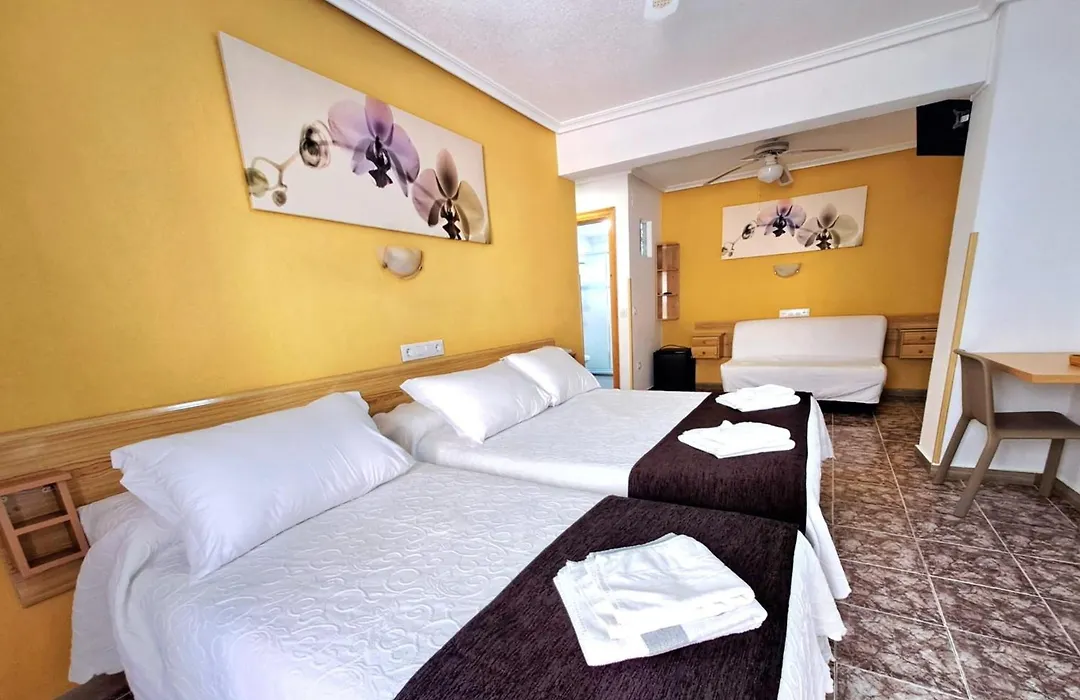 Hotel Alaska-1