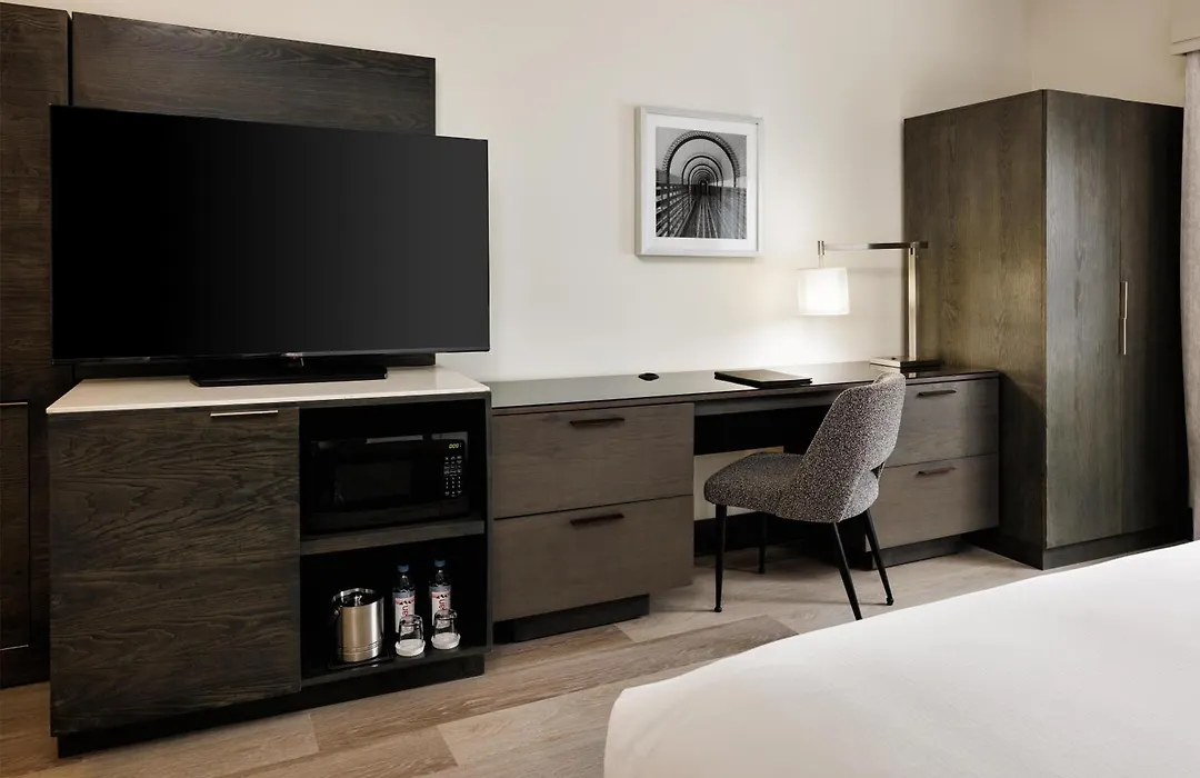 Doubletree By Hilton Racine Harbourwalk-1