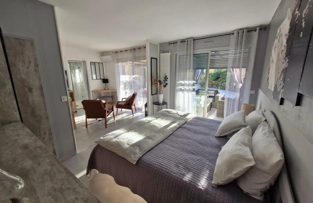 SUITE'LOFT Premium, La Demeure des Cèdres&SPA Cap d'Agde-1