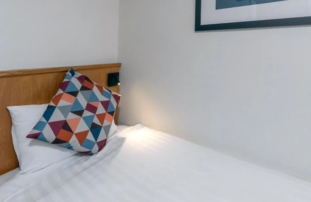 Queensway Hotel, Sure Hotel Collection By Best Western-1