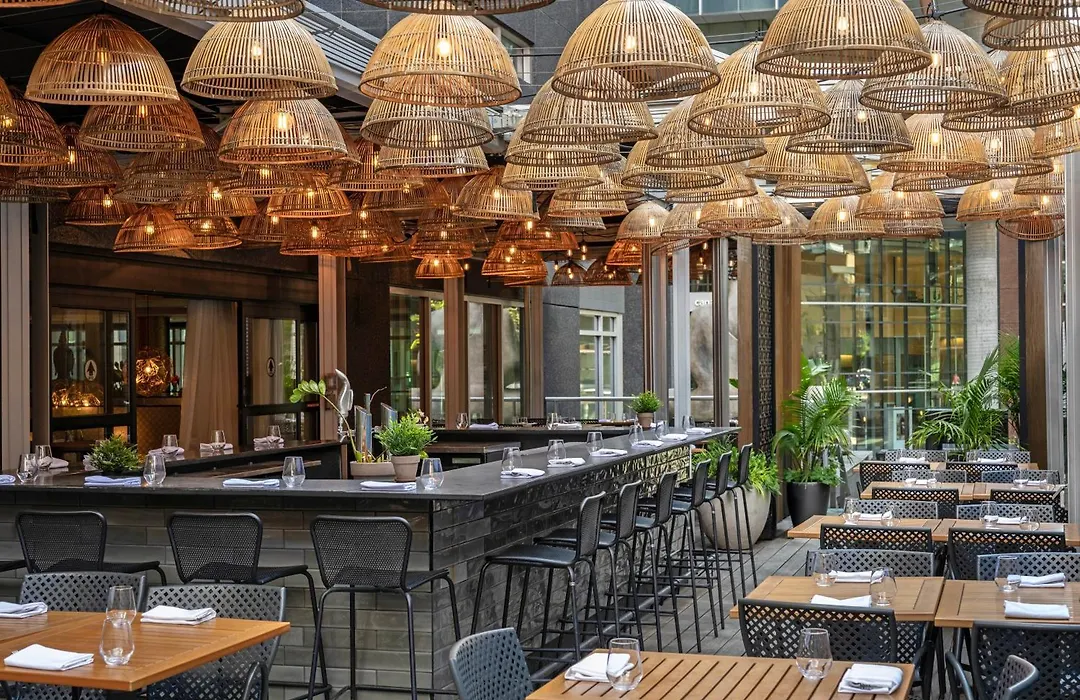 Warwick Le Crystal - Montreal-1